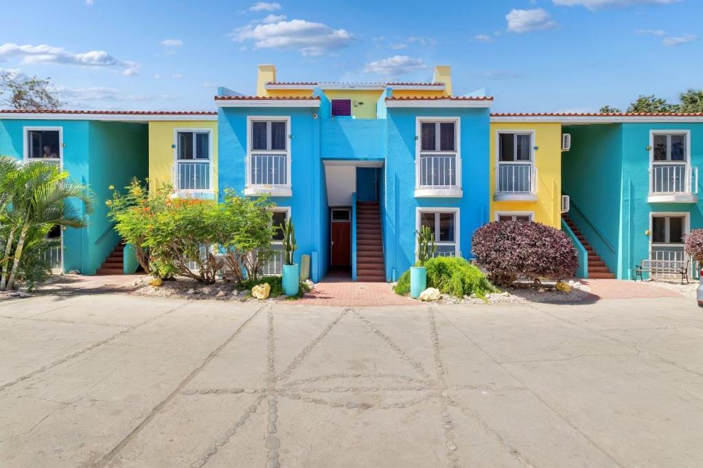 Bonaire Oceanfront Apartments クラレンダイク エクステリア 写真